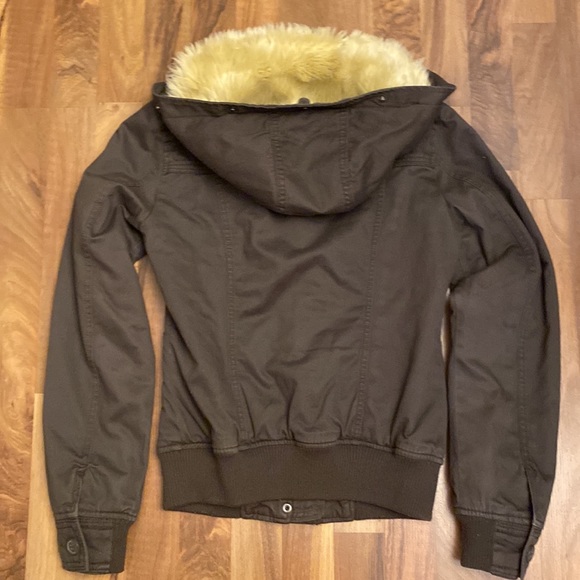 United Colors Of Benetton. Vintage Winter Coat. Size 42. Removable Hood. - Picture 8 of 16